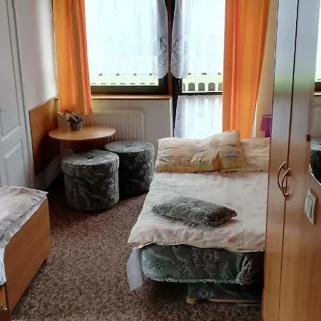 Lena Homestay *